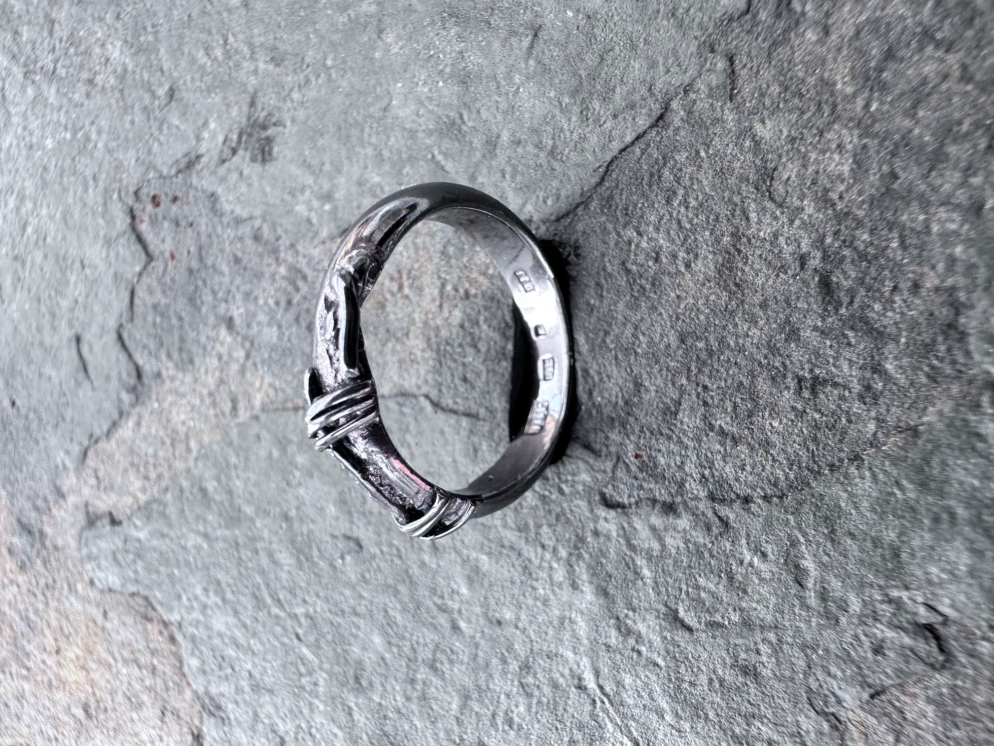 the ring and it's fixed is making the story